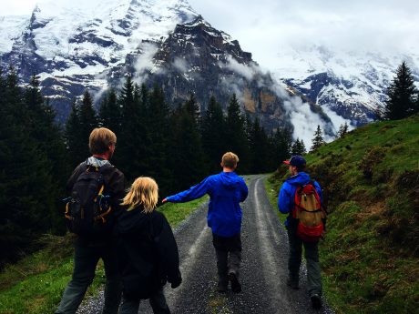 Hiking from Winteregg to Mürren. 